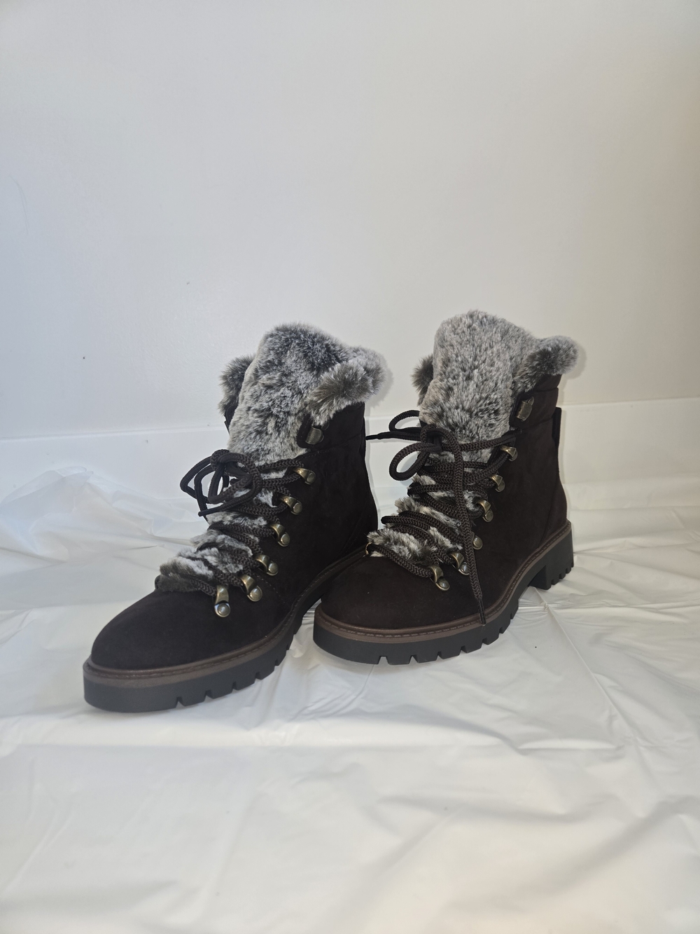 Esprit Faux Fur Lined Lace-Up Lug Sole Ankle Boots